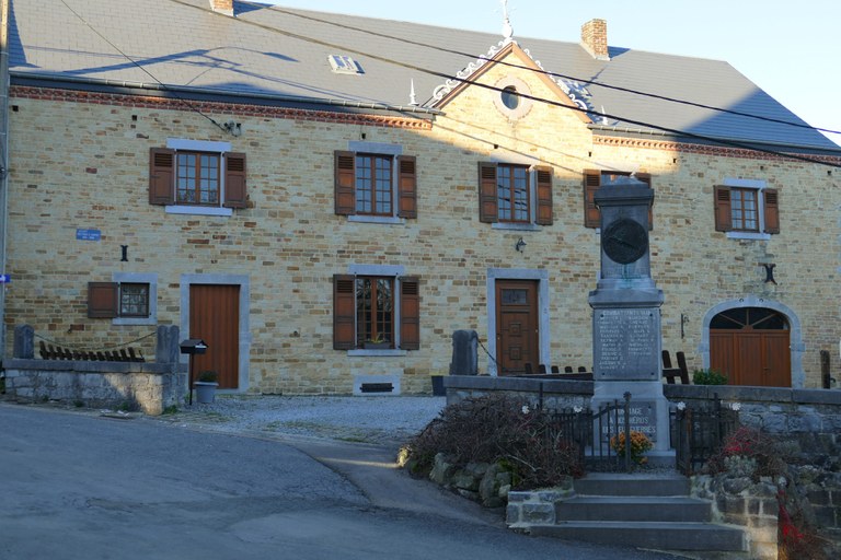 11.2 - Monument aux morts Schaltin