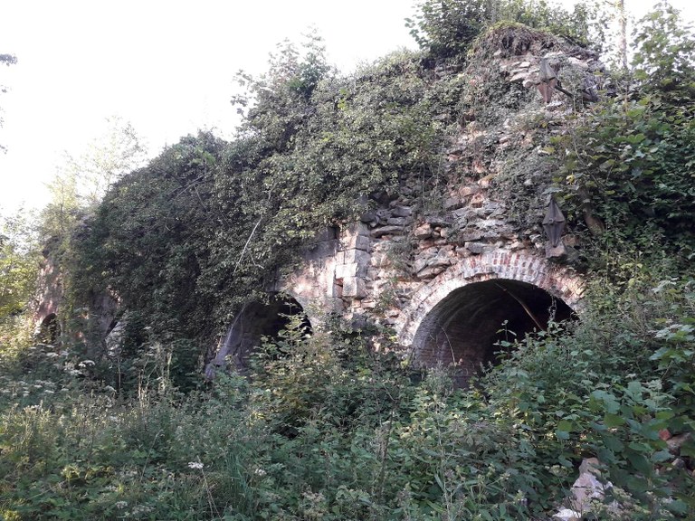 13.6 - Ancien four à chaux - Achet